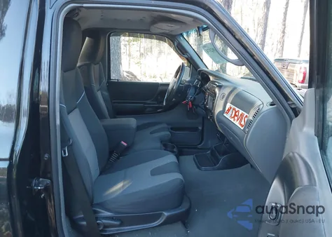 2004 Mazda B3000 Ds z USA, uszkodzony, nr VIN 4F4YR12U64TM01577